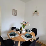 Denkmal 3* Rhens